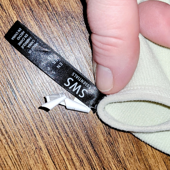 Sws size small women's crop top - Picture 3 of 4